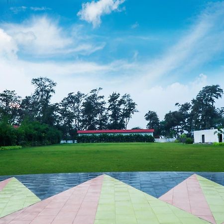 Valsad Shanti Resorts מראה חיצוני תמונה